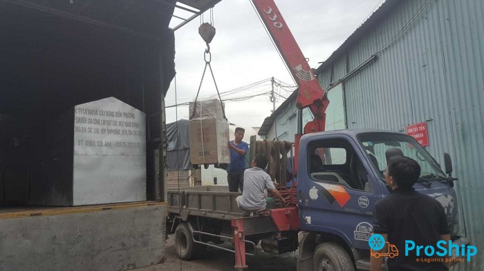 Where is the cheapest price list for transporting goods from Hanoi to Saigon?