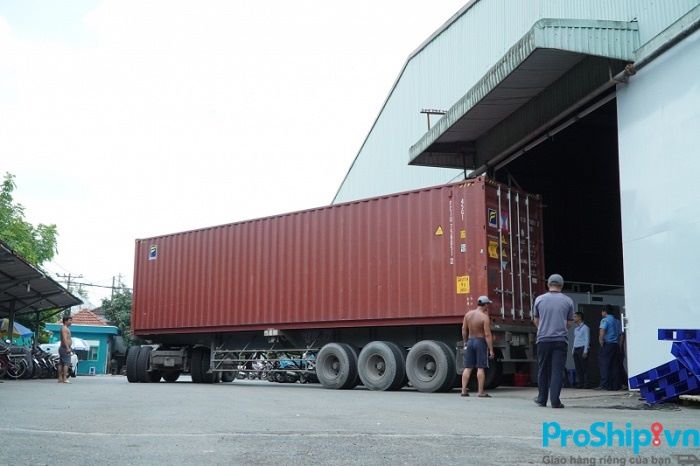 Nên lựa chọn vận chuyển hàng hóa bằng Container đường biển, đường bộ hay đường sắt?