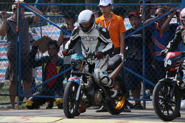 Tay đua Proship.vn tham dự giải vô địch Suzuki Raider 150 tại Bình Dương