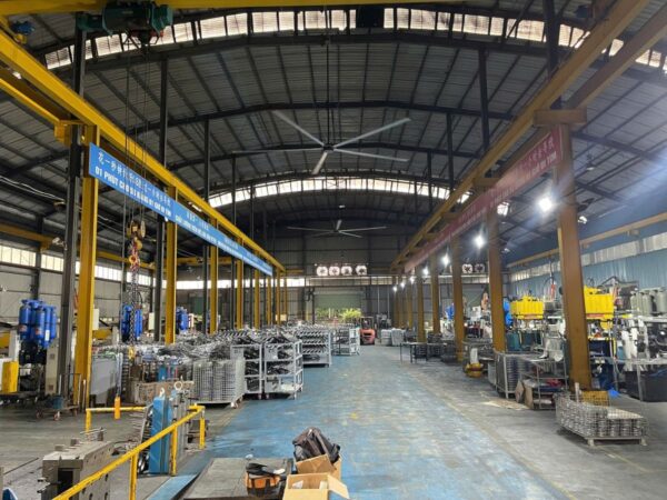 Quạt Trần Công Nghiệp Thủ Đức: 1 Chiếc HVLS Thay 20 Quạt Đứng
